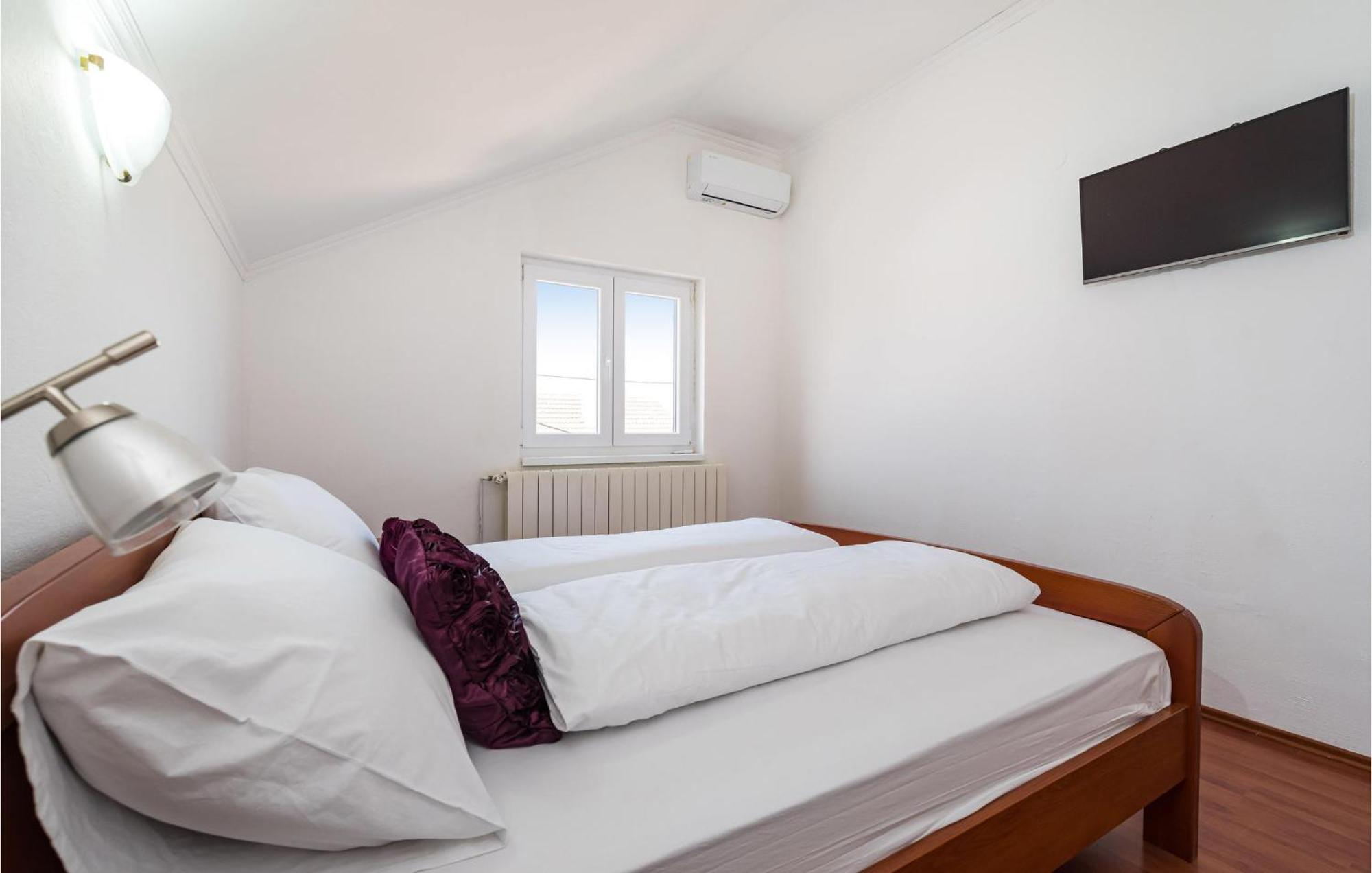 Pet Friendly Home In Murvica With Kitchen Kültér fotó